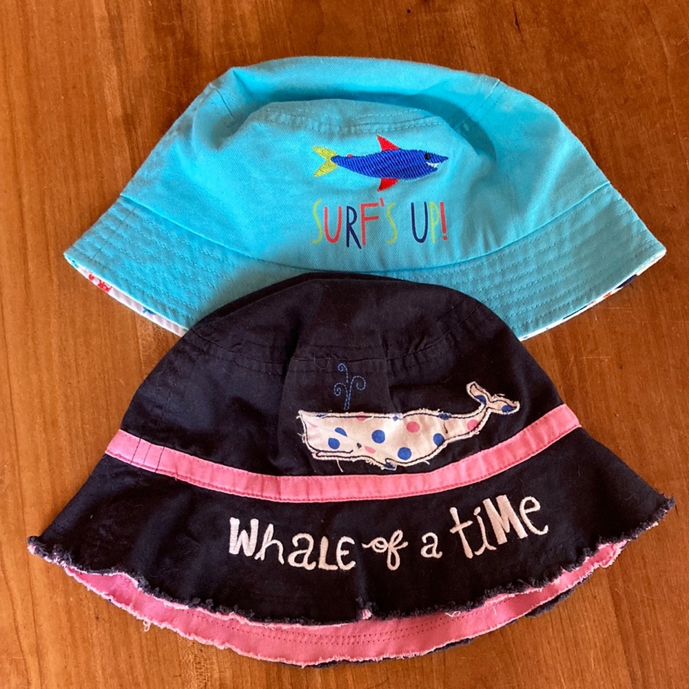 3/$20 Two kids bucket hats. GUC.